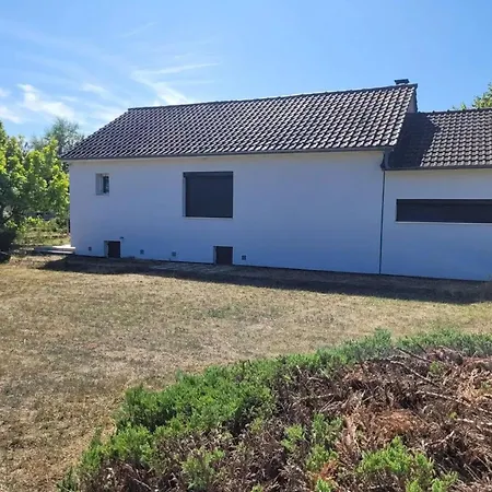 Maison Cosy à Meaulne-vitray Avec Jardin Meaulne